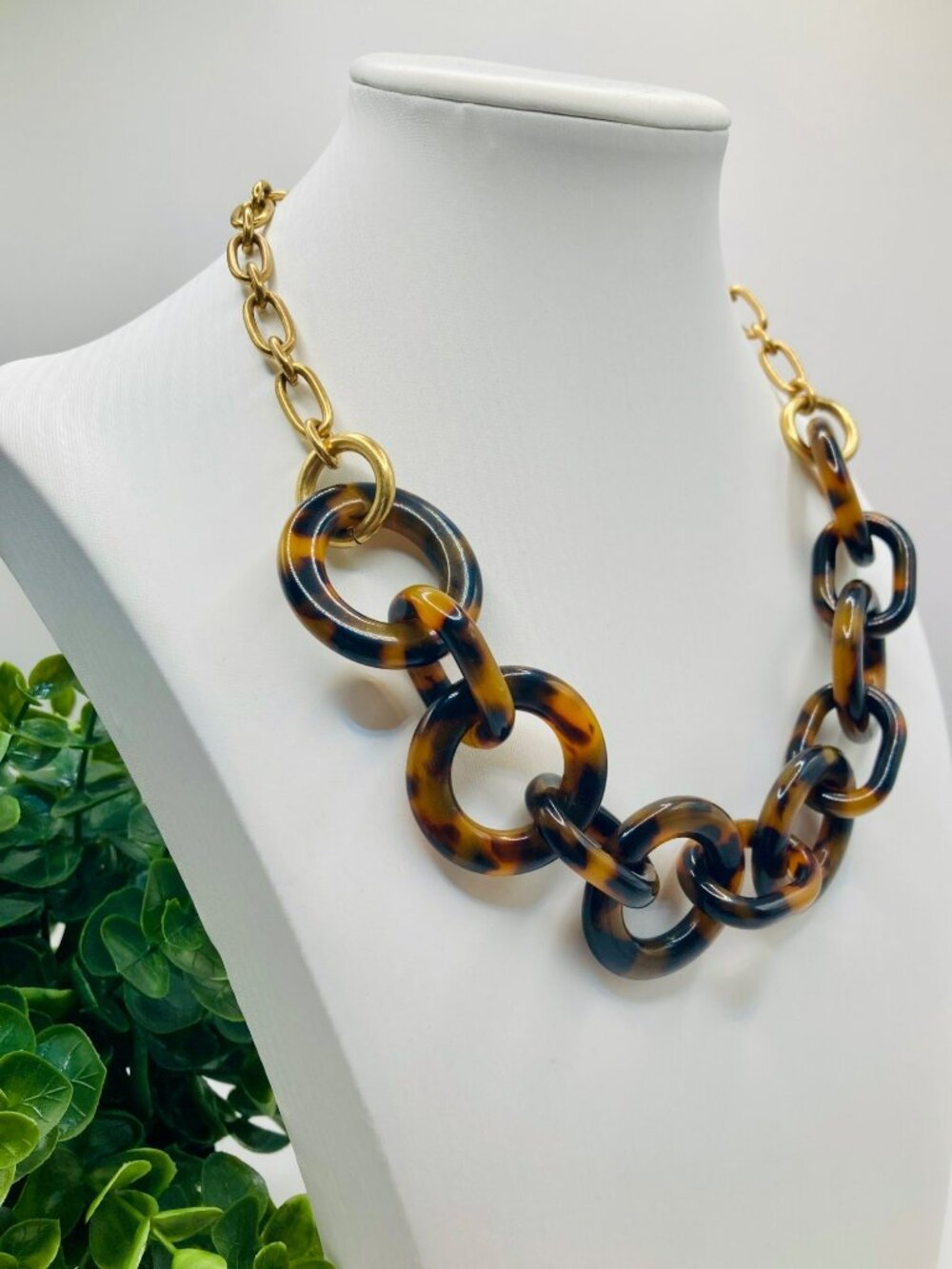 J. Crew Tortoise Chain Link Necklace Gold Tone Hardware -64B